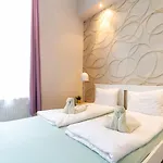 Galerie Grandeur With 2br By Nw *
